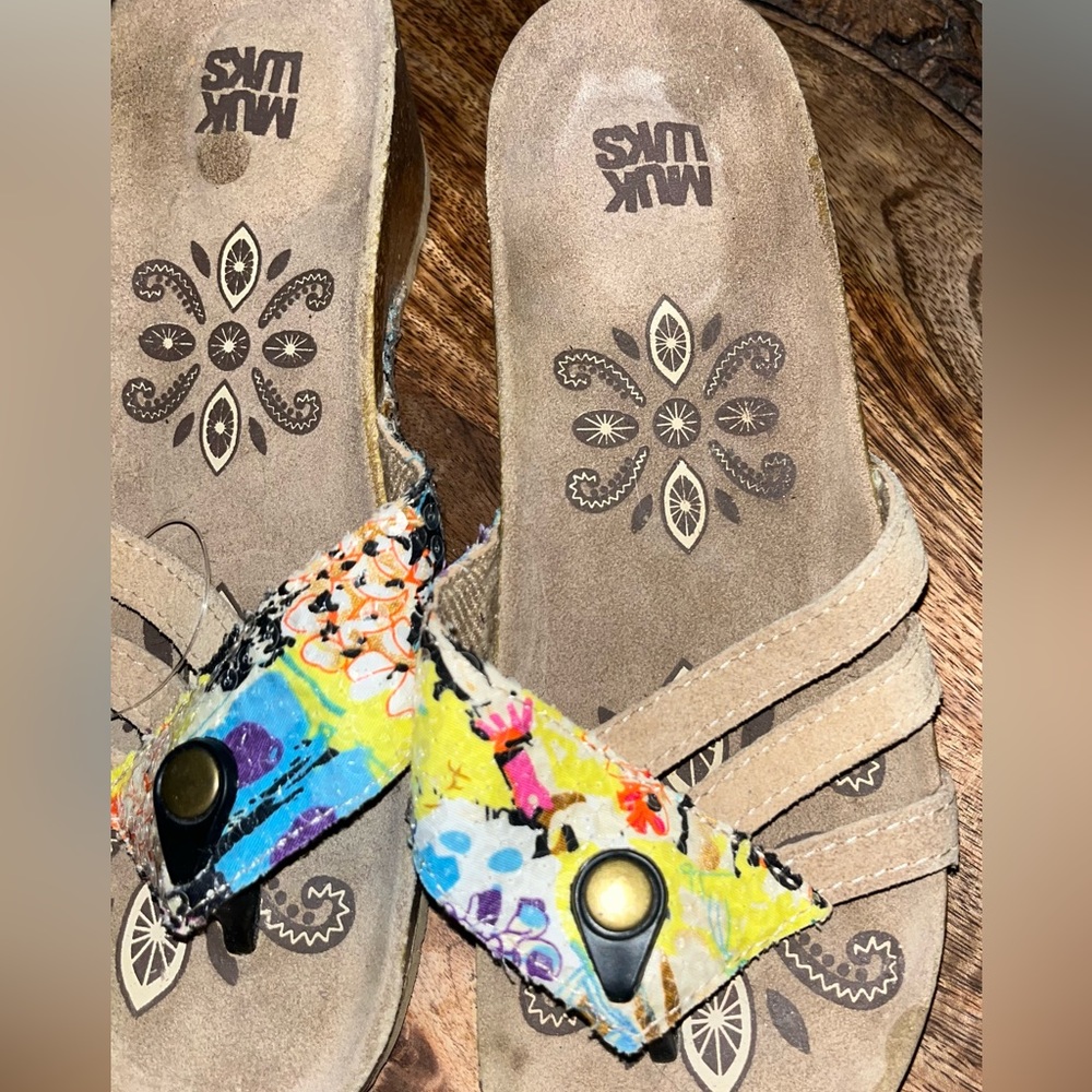 NWT MUK LUK Glitter Boho Flip Flops Size 6 - Picture 1 of 5